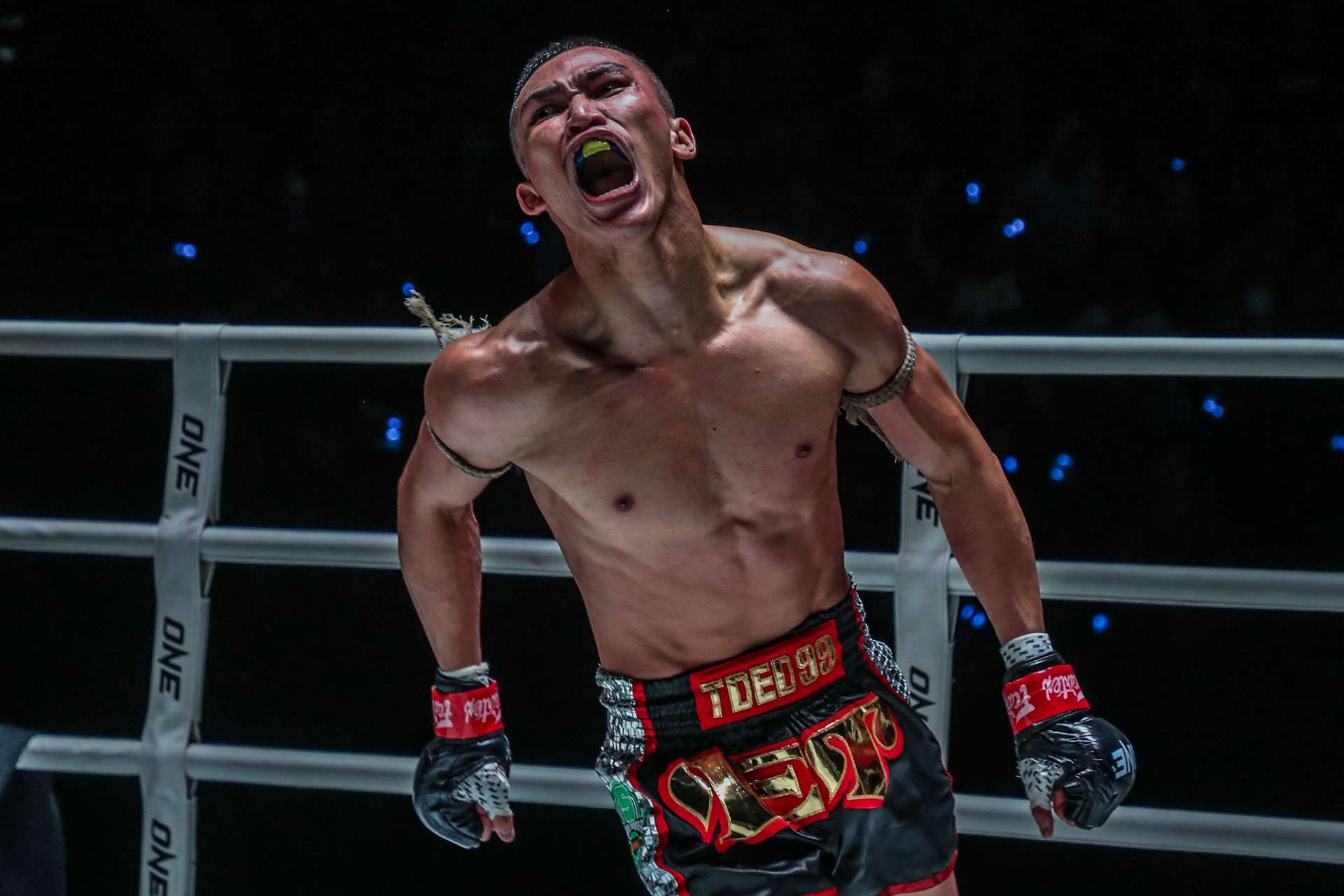 ET TDed99 Mongkolkaew Sor Sommai ONE Friday Fights 39 24