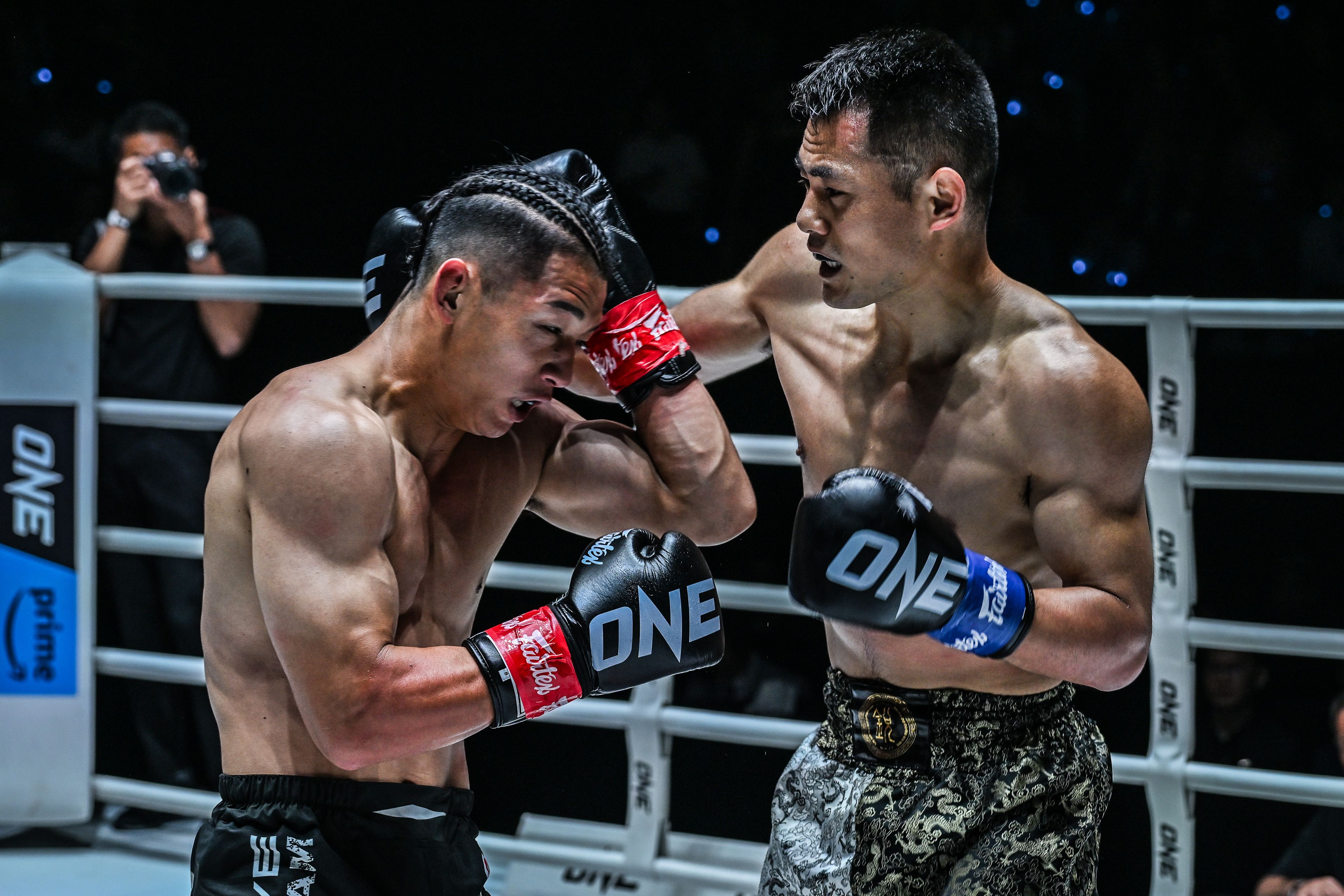 Hiroki Akimoto Wei Rui ONE Fight Night 22 30