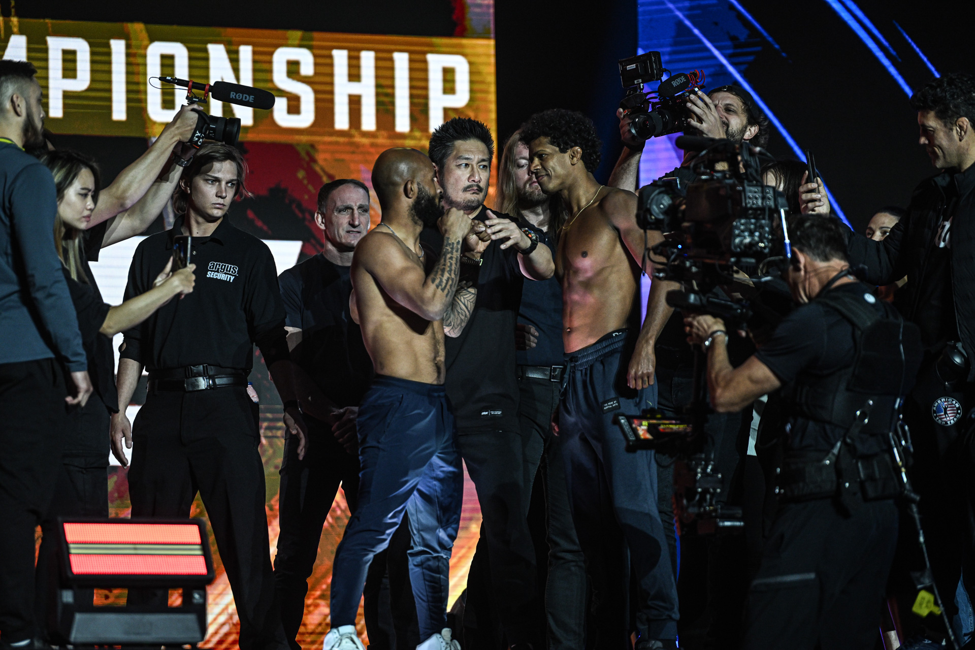 Demetrious Johnson faces off with Adriano Moraes ahead of ONE Fight Night 10