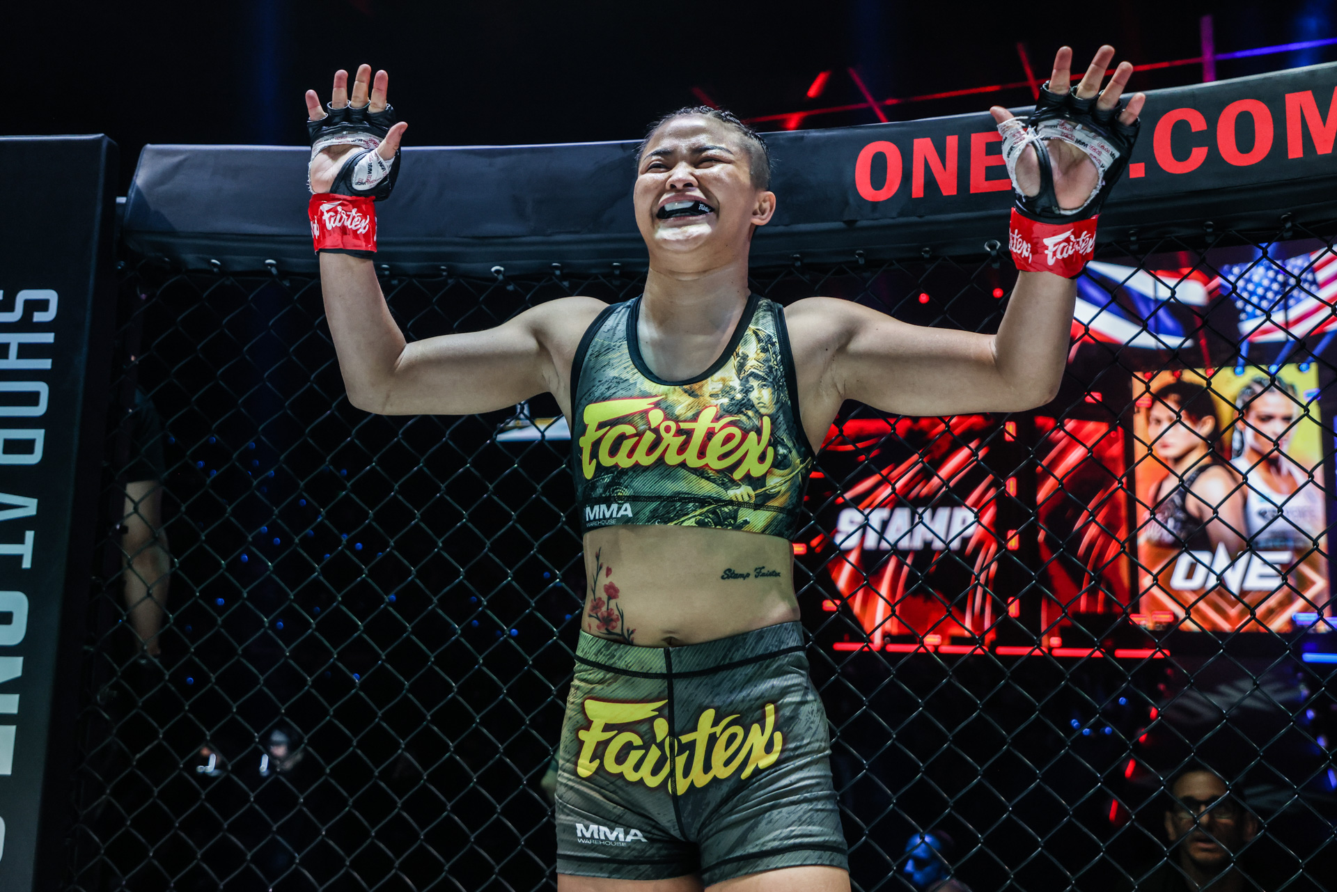 Stamp Fairtex Alyse Anderson ONE Fight Night 10 59